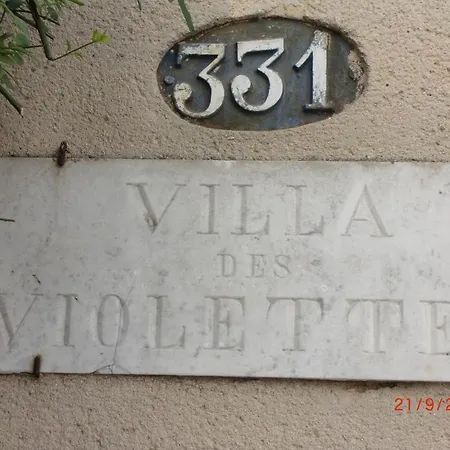 La Des Violettes Nocleg ze śniadaniem *