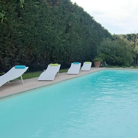 Frühstückspension La Des Violettes 4*