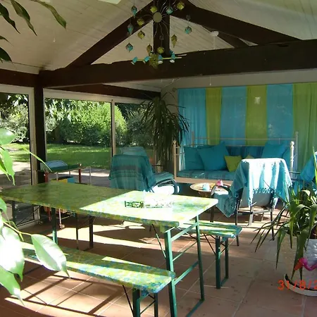 La Des Violettes Bed & Breakfast *