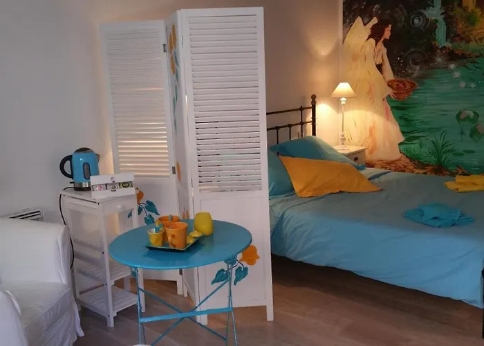 La Des Violettes לינה וארוחת בוקר טולוז