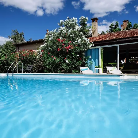 La Des Violettes Bed & Breakfast