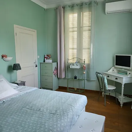 Bed & Breakfast La Des Violettes 4*